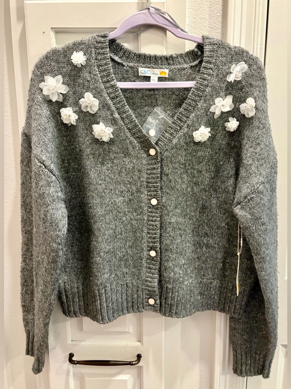 NWT C&C CALIFORNIA Gray V-Neck Cardigan with White Floral 3D Appliqués